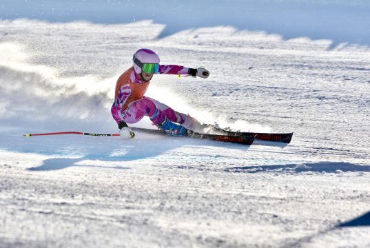Rosario Holscher: Las convicciones de una nueva generación para redefinir el esquí chileno