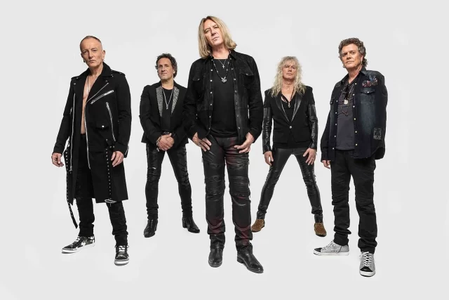 Def_Leppard_2018.jpg